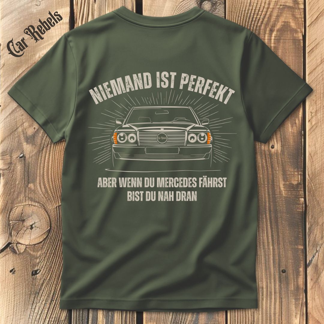 Niemand ist perfekt Mercedes Classic T-Shirt Backprint - Car Rebels