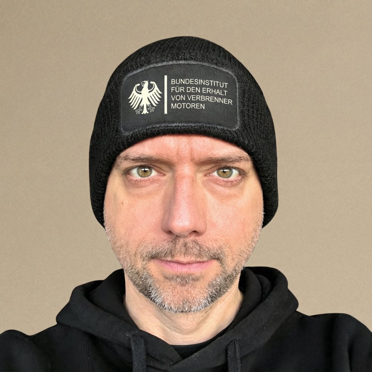 Bundesinstitut Verbrenner Beanie - Car Rebels