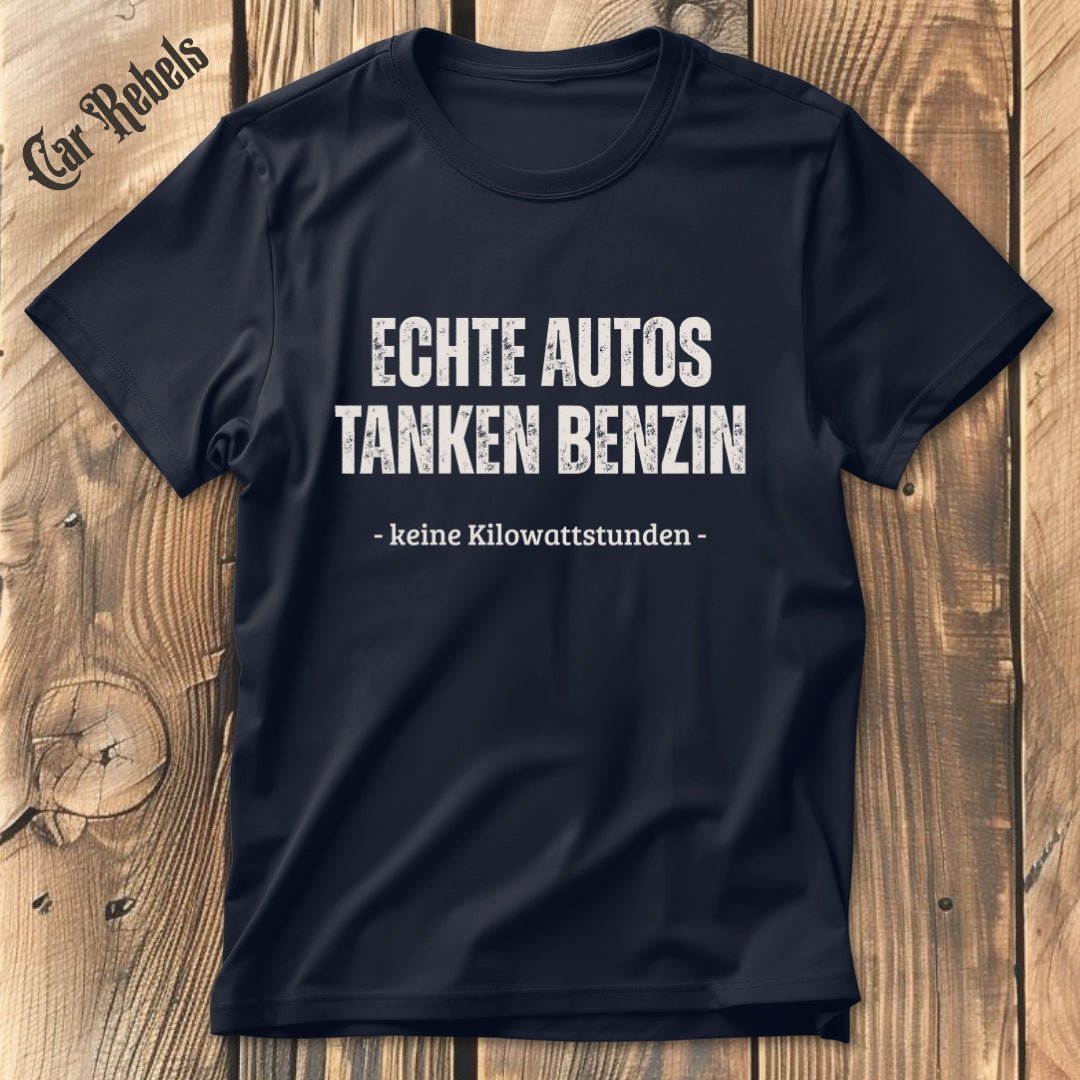 Echte Autos tanken Benzin | Unisex T-Shirt - Car Rebels