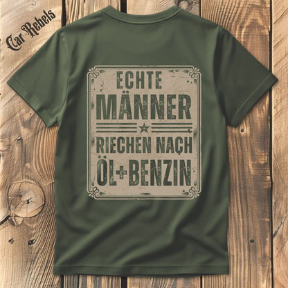 Echte Männer riechen nach Öl und Benzin T-Shirt Backprint - Car Rebels