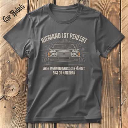 Niemand ist perfekt Mercedes Classic T-Shirt - Car Rebels