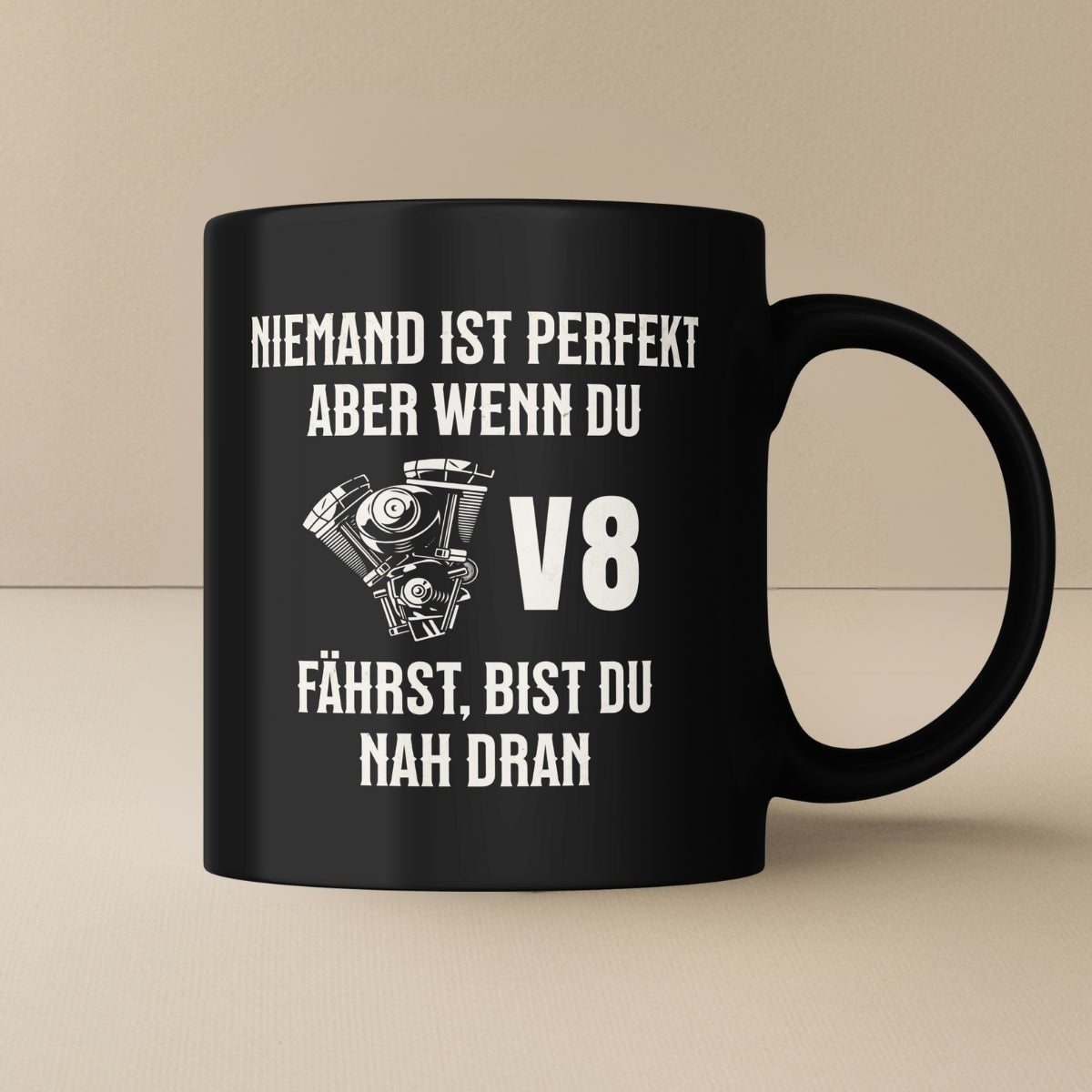 Niemand ist perfekt - V8 Tasse - Car Rebels