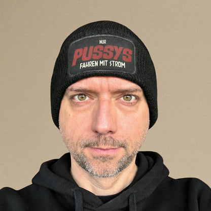 Nur Pussys fahren mit Strom Beanie - Car Rebels